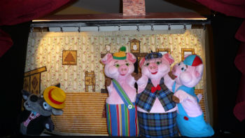 Puppet Show Three Little Pigs